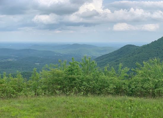 virginia/blue-ridge-highlands/landmark/blue-ridge-parkway-skyline-highway-access-point