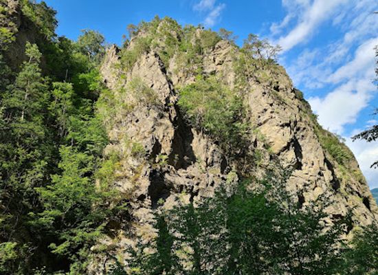 romania/valcea/landmark/lotrisor-waterfall