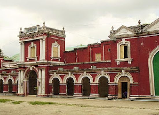 bangladesh/rangpur/landmark/collectorate-surovi-uddan