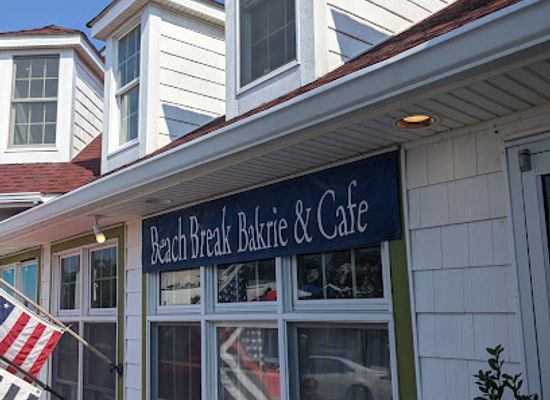 delaware/bethany-beach/landmark/beach-break-bakrie