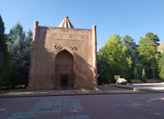 kyrgyzstan/fergana-valley/landmark/manas-ordo