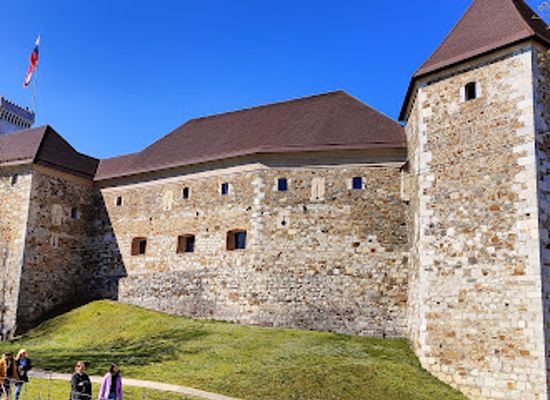 slovenia/ljubljana/landmark/virtualni-grad-virtual-castle