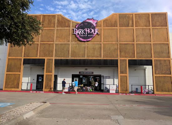 texas/plano/landmark/dark-hour-haunted-house