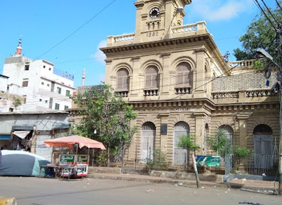 pakistan/karachi/saddar/landmark/1882-british-building-the-eduljee-dinshaw-charitable-dispensary