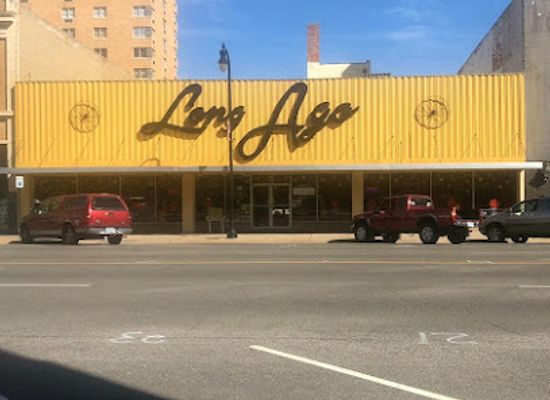 kansas/hutchinson/landmark/long-ago-antique-mall