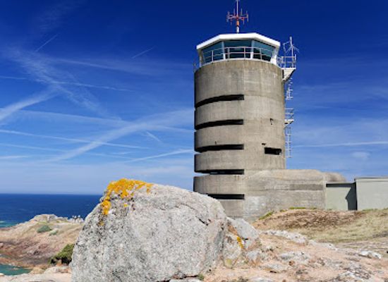 jersey/la-corbiere-lighthouse/landmark/wwii-german-naval-tower-mp2