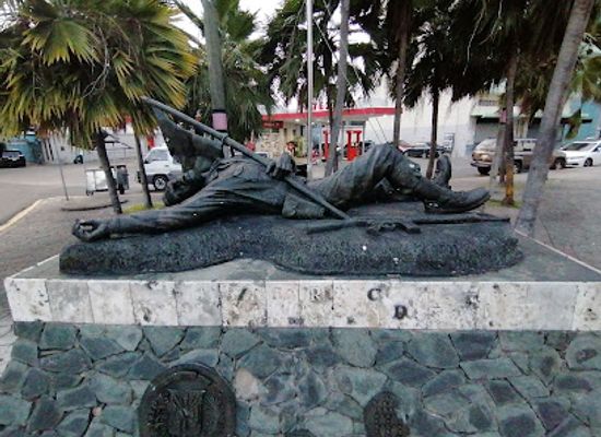 dominican-republic/santo-domingo/gazcue/landmark/plaza-patriotica-a-los-caidos-de-la-revolucion-de-abril-de-1965