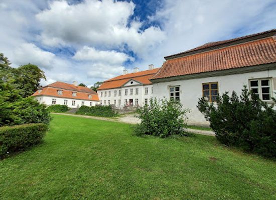estonia/hiiu-county/landmark/suuremoisa-mansion