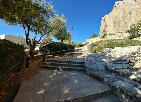 israel/judea/landmark/ma-ale-hashalom