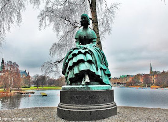 sweden/stockholm/djurgarden/landmark/jenny-lind-statue