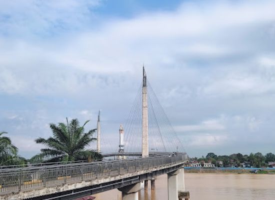 indonesia/jambi/landmark/pintu-jembatan-gentala-arasy