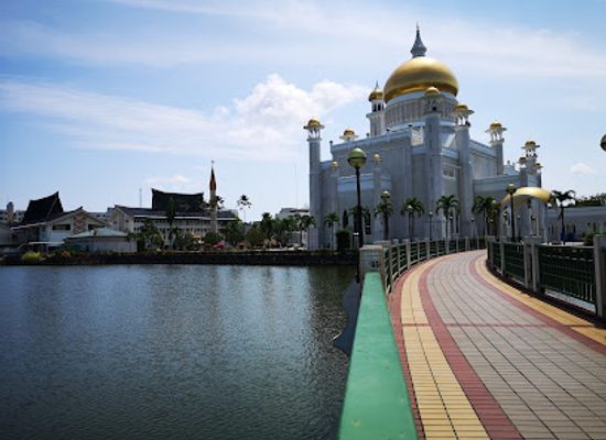 brunei/bandar-seri-begawan/kampong-ayer/landmark/brunei-waterfront