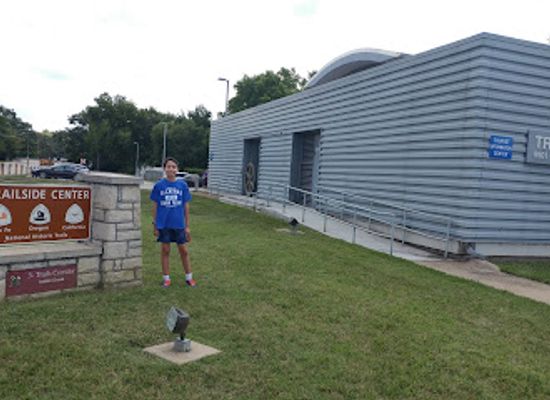kansas/marais-des-cygnes/landmark/trailside-center