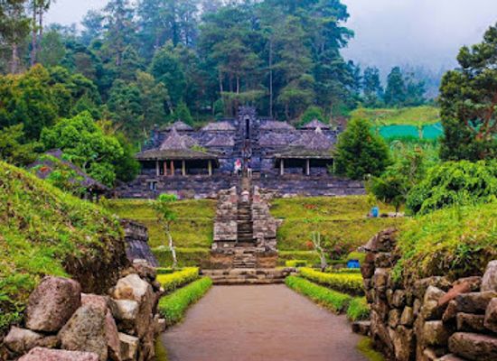 indonesia/west-java/landmark/cetho-temple