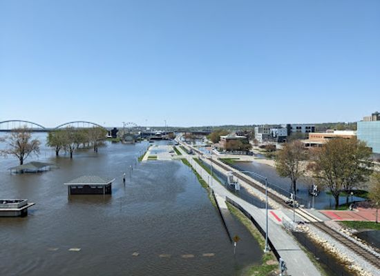 iowa/davenport/landmark/skybridge