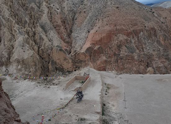 nepal/upper-mustang/landmark/jhong-cave-lo-chhoser
