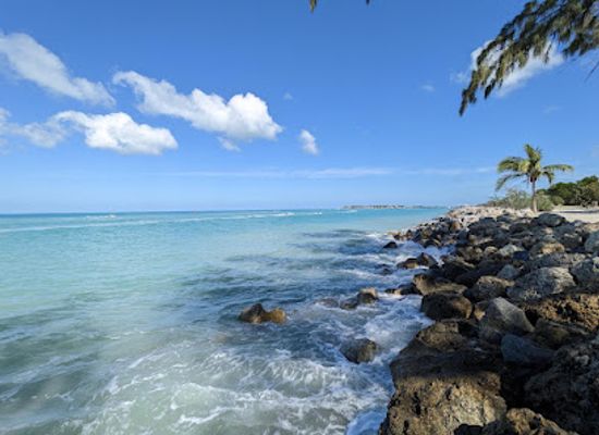 florida/florida-keys/landmark/fort-zachary-taylor-beach