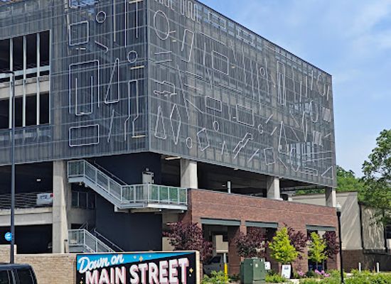 arkansas/bentonville/landmark/spidertag-interactive-neon-mural-16