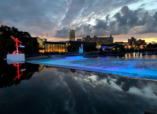 indiana/south-bend/river-park/landmark/river-lights-plaza