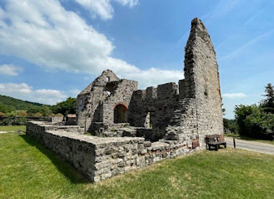 hungary/balaton-uplands/landmark/felsodorgicse-church