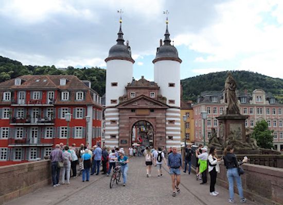 germany/heidelberg/altstadt/landmark/stadttor-heidelberg