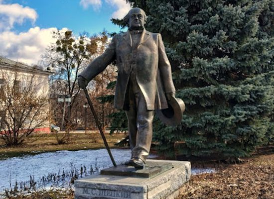 ukraine/sumy/landmark/mykhailo-shchepkin-monument