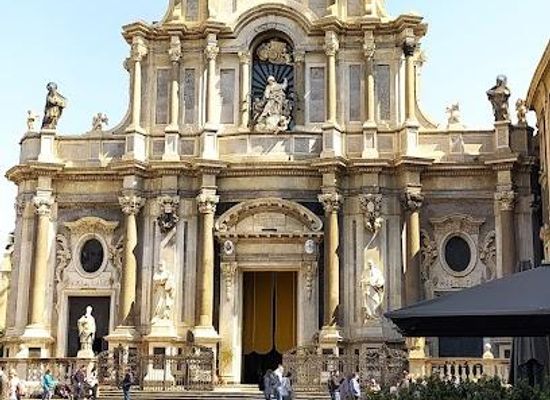 italy/sicily/landmark/piazza-del-duomo