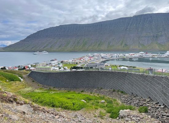 iceland/isafjordur/landmark/observation-deck