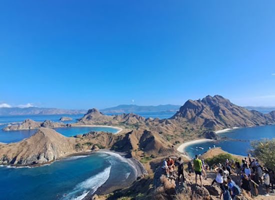 indonesia/east-nusa-tenggara/landmark/komodo-diving-center-red-whale
