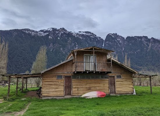 chile/aysen-region/landmark/camping-cabana-refugio-las-torres-del-simpson