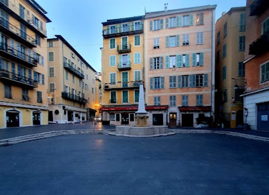 france/nice/vieux-nice/landmark/place-rossetti