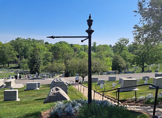 virginia/arlington/landmark/arlington-national-cemetery-tours