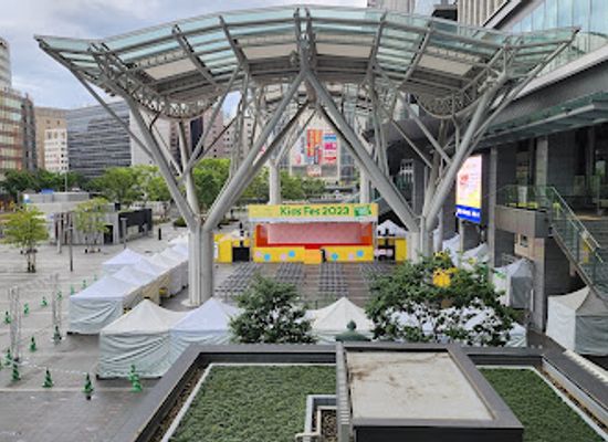 japan/fukuoka/hakata/landmark/jr-hakata-station-square