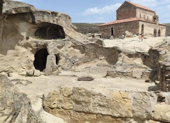 georgia/shida-kartli/landmark/uplistikhe-museum-parking