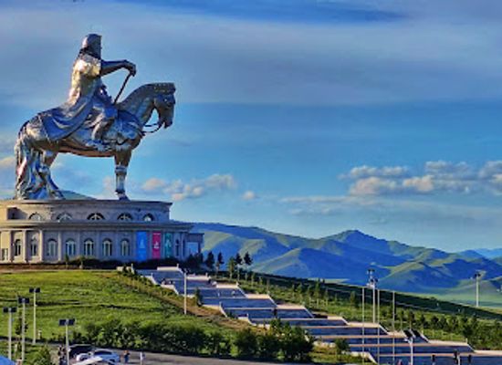 mongolia/terelj-national-park/landmark/chinggis-khaan-statue-complex