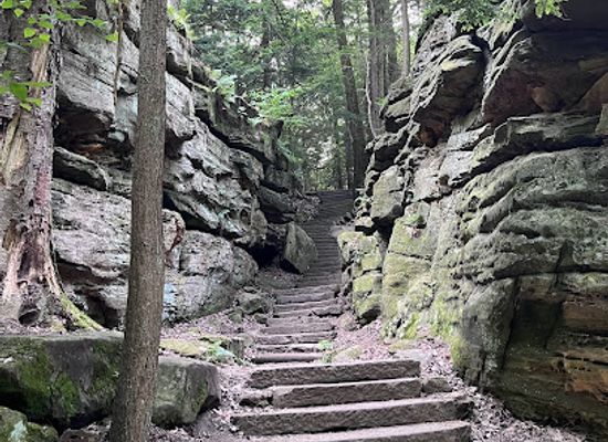 ohio/cuyahoga-valley-national-park/landmark/the-ledges-shelter