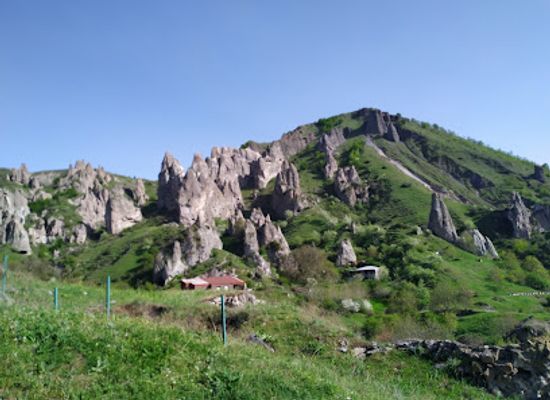 armenia/sisian-petroglyphs/landmark/medieval-goris-cave-dwellings