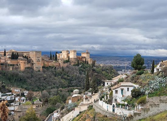 spain/granada/sacromonte/landmark/museo-cuevas-del-sacromonte-centro-de-interpretacion-del-valle-del-darro