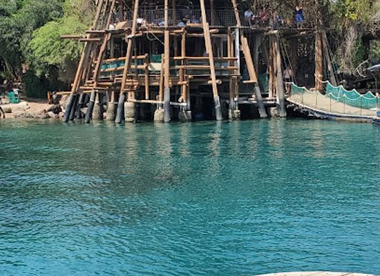 israel/eilat/coral-beach/landmark/dolphin-reef
