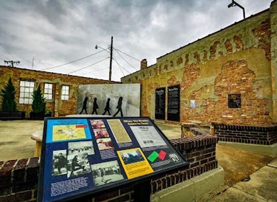 arkansas/upper-delta/landmark/beatles-park