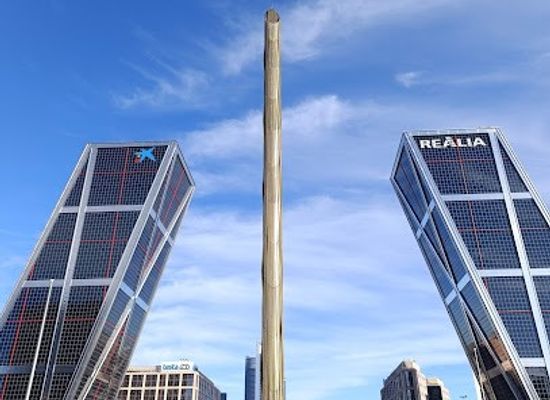 spain/madrid/landmark/calatrava-column