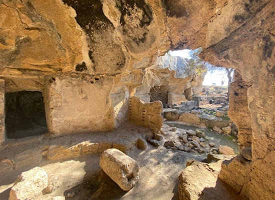 cyprus/kato-paphos/landmark/toumpallos-hellenistic-rock-cut-underground-complex