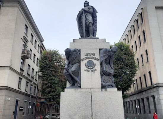 lithuania/kaunas/landmark/statue-of-grand-duke-vytautas