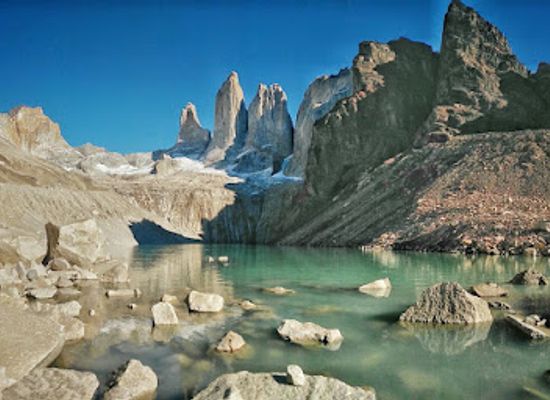 argentina/torres-del-paine-national-park/landmark/mirador-base-las-torres