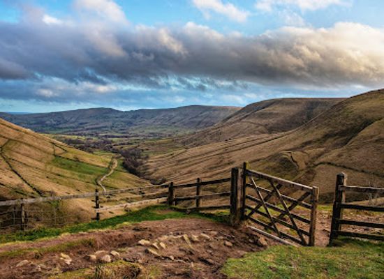 united-kingdom/peak-district/attraction/jacob-s-ladder-2