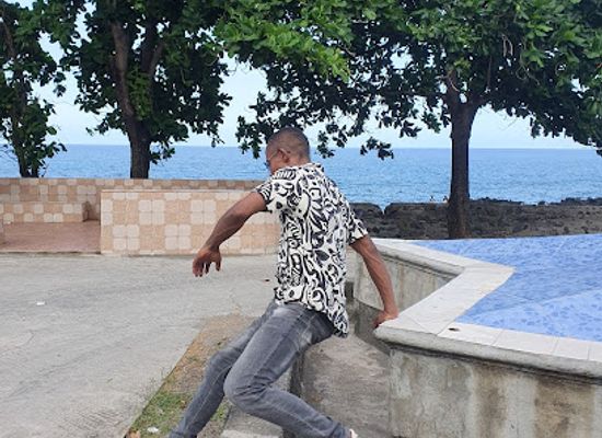 comoros/dimani/landmark/place-de-mdramboini