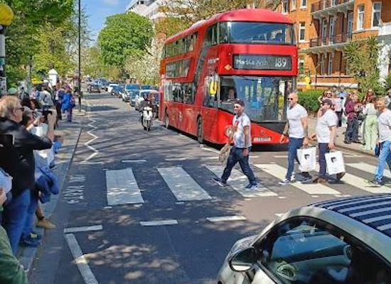 united-kingdom/london/landmark/abbey-road-crossing