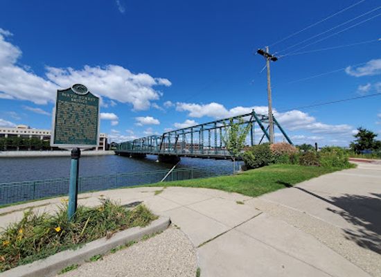michigan/grand-rapids/landmark/6th-st-bridge