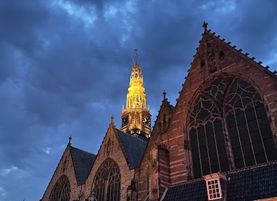 netherlands/amsterdam/centrum/landmark/oude-kerk-amsterdam