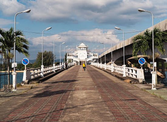 thailand/phuket/landmark/sarasin-bridge